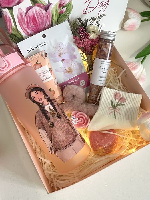 Подарок на 8 марта, бокс на 8 марта