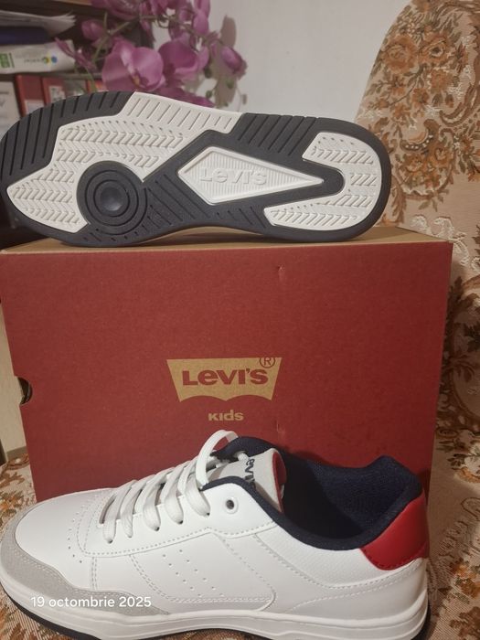 Sneakers  Levi's adolescenți unisex