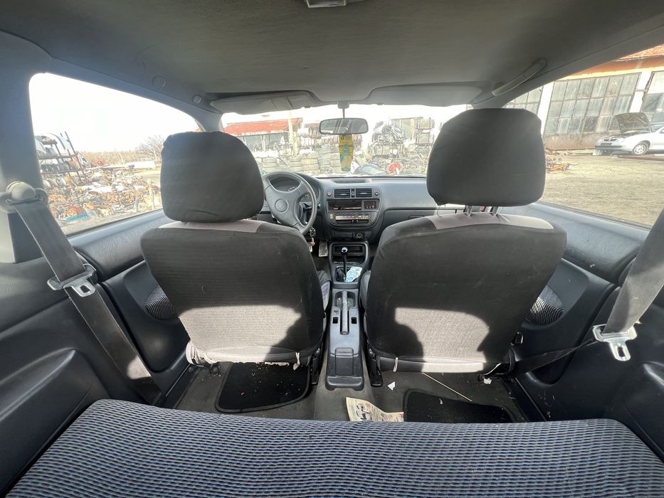 Honda Civic 1.4i на части