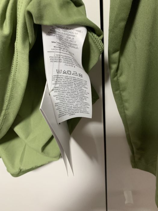 De vanzare bluza nike dri-fit de damă