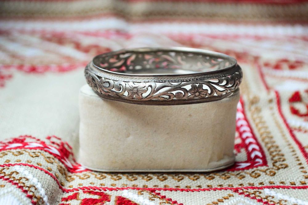 Стара сребърна гривна