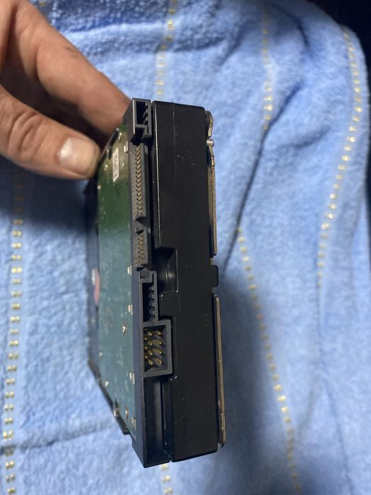 Жесткий диск на 4 террабайта. Продам!