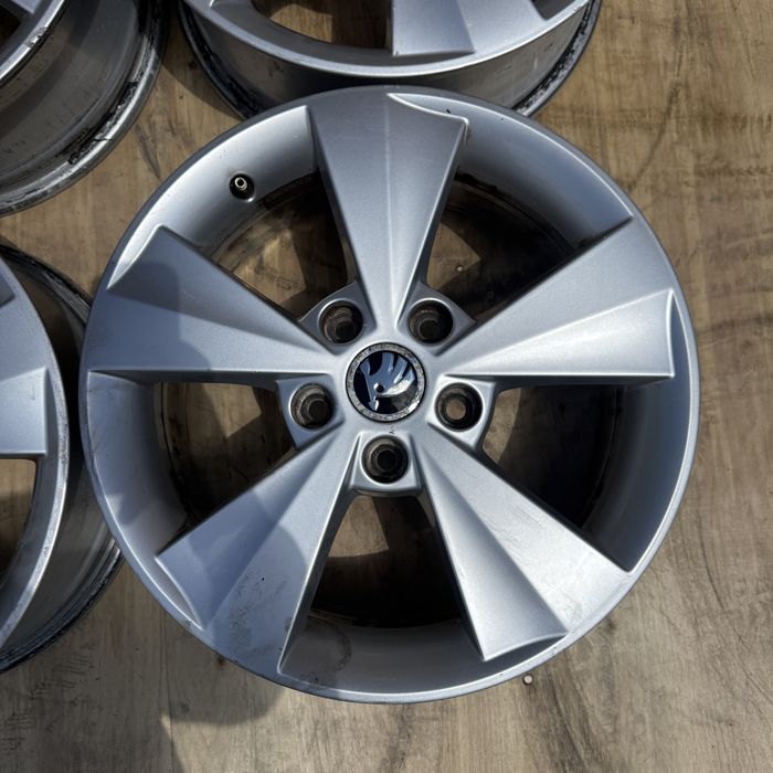 Алуминиеви джанти Skoda Octavia 6.5J R16 ET 46 5E0601025C ном 713