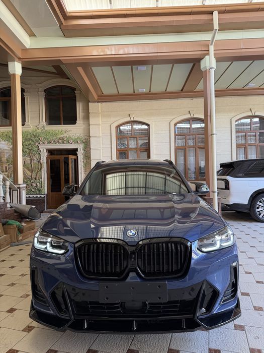 BMW iX3M Black edition