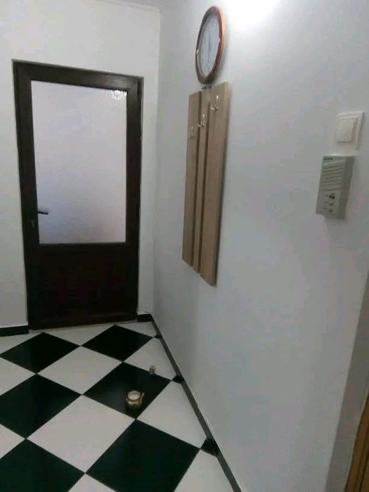 Închiriez apartament cu o camera
