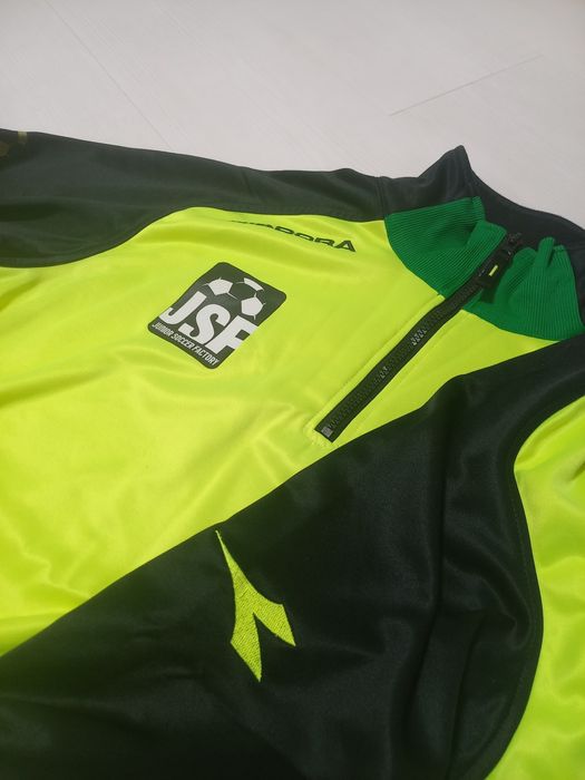 Анцуг Diadora           .