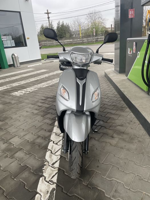 Inchiriez Scuter Moto 125 Chirie / Scooter Rent Moto 125 [NEW] Curier