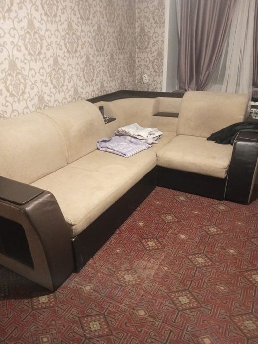 Продам диван угловой