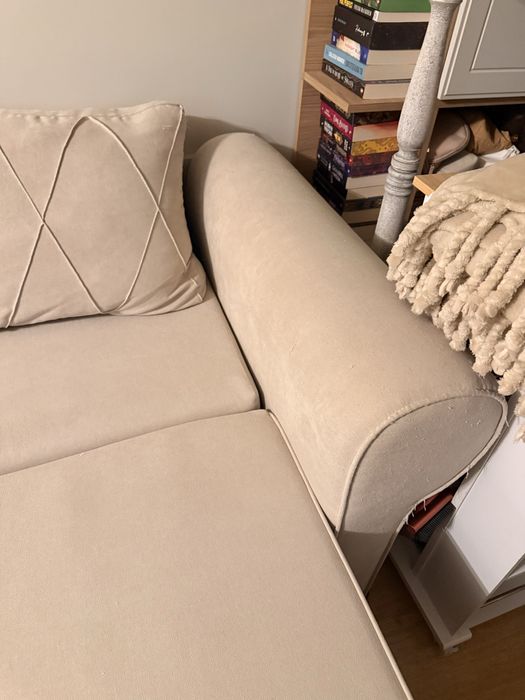Canapea Mobexpert Extensibilă (150x270) BUCURESTI  folosita 1 an – Cu „design” felin inclus