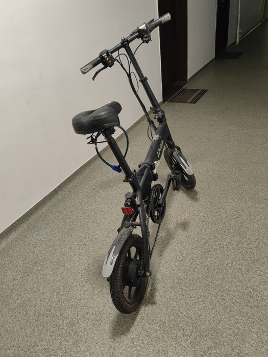 Bicicleta electrică mică