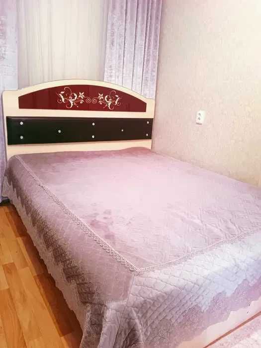 Продам спальный гарнитур