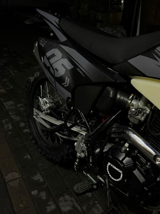 Продам эндуро  300куб