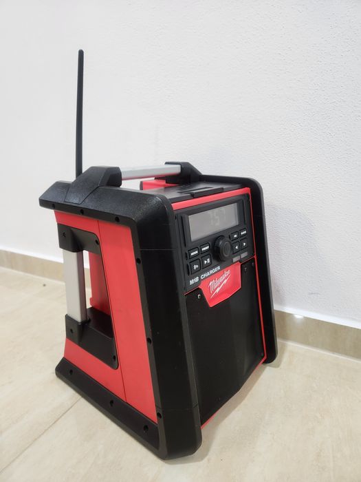 Boxa Milwaukee Bluetooth M18 RC cu incarcator rapid