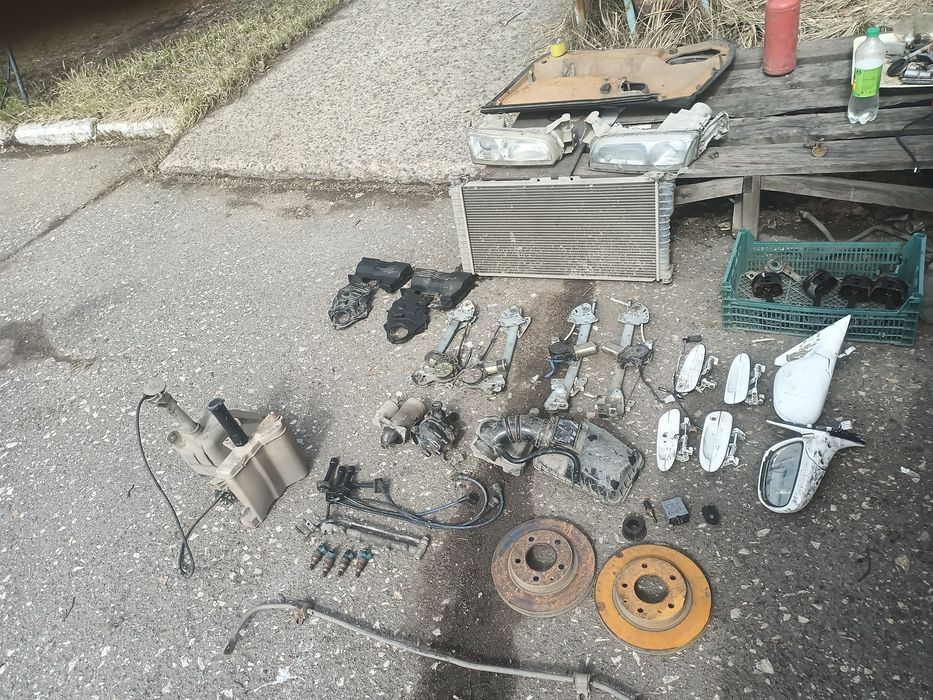 Бензобак Мазда Кронос