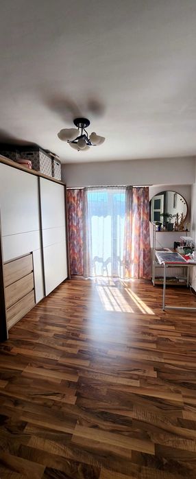 Vând apartament 4 camere ultracentral Gherla