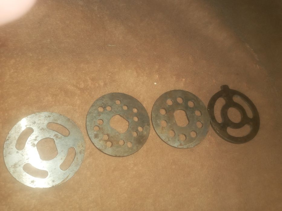 Продам решётки для мясорубки