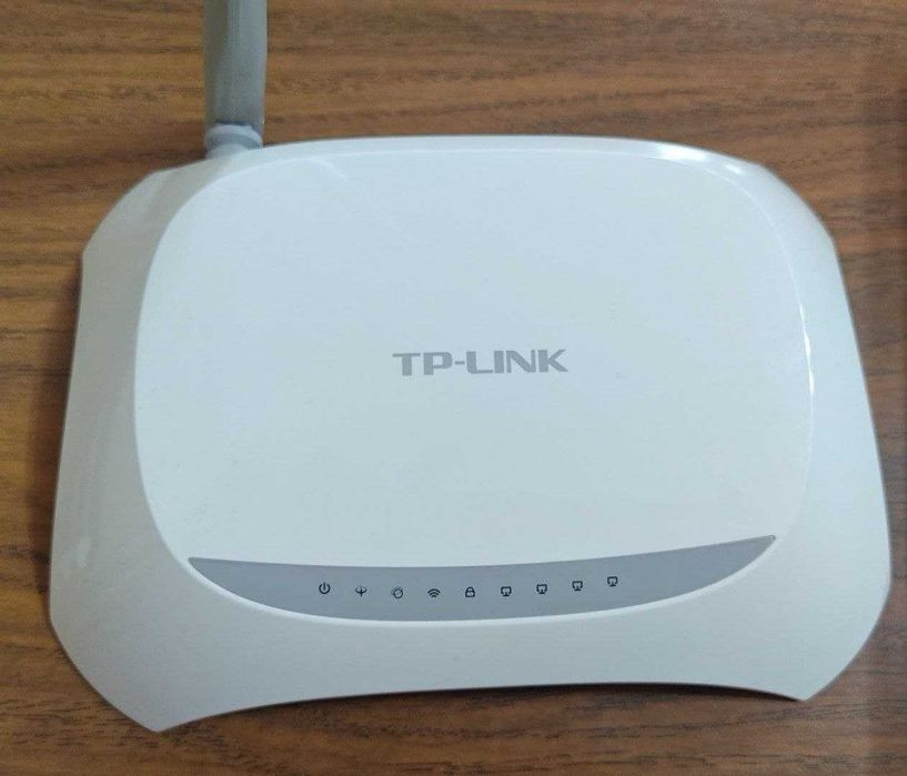 2 роутера + мышка в подарок. Все в рабочем состоянии