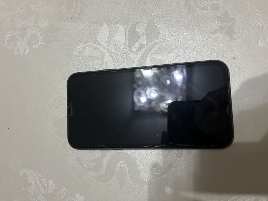 IPhone 11 толька ватсап