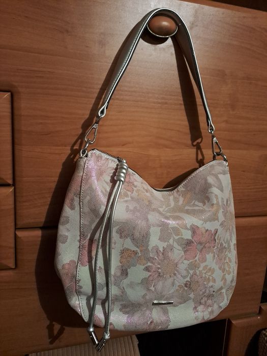 Продам новую кожаную  сумку