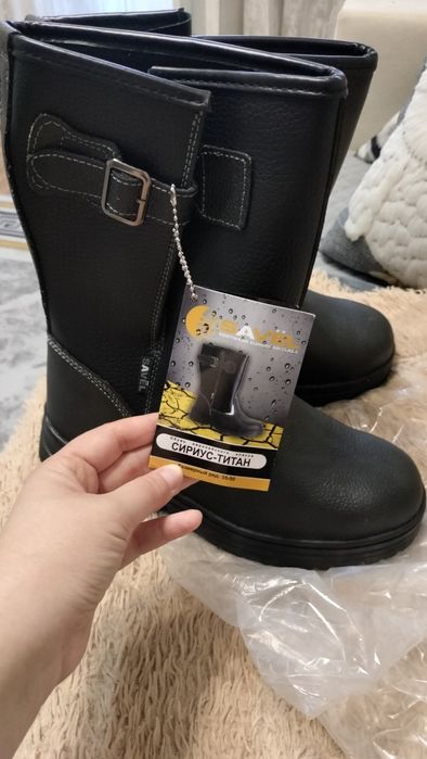 Продам летние сапоги