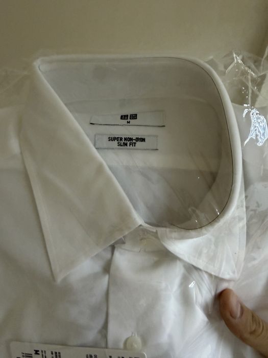 Продаются рубашки белые Uniqlo