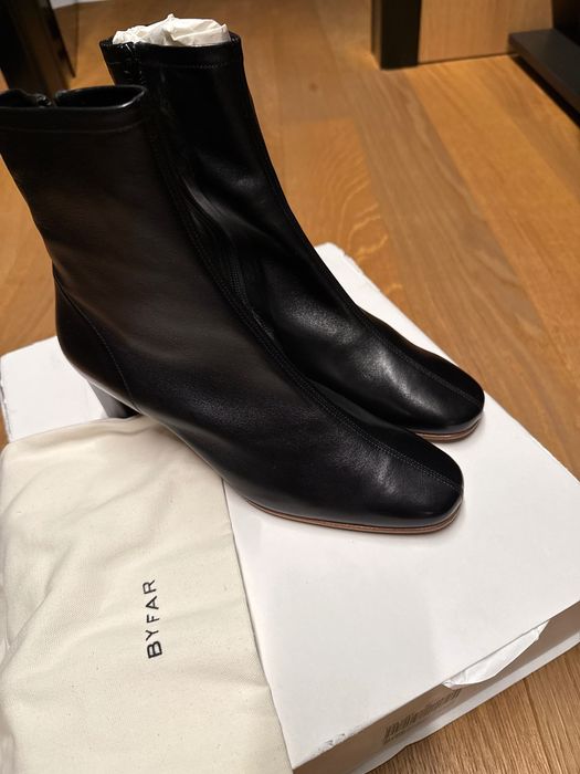 BY FAR Sofia boots 39