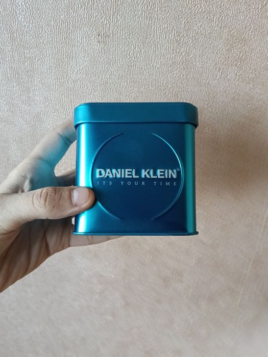 Продам часы Daniel Klein