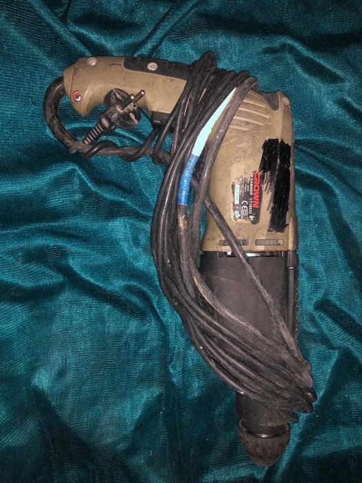 Продам перфоратор CROWN CT 18032