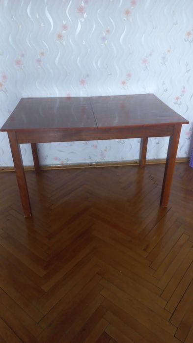 Продам стол раздвижной