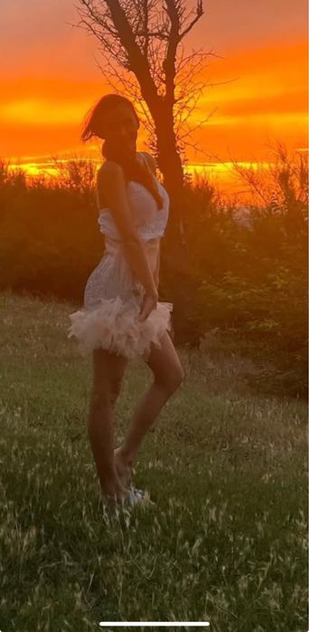 Пола AVIN паети и тюл