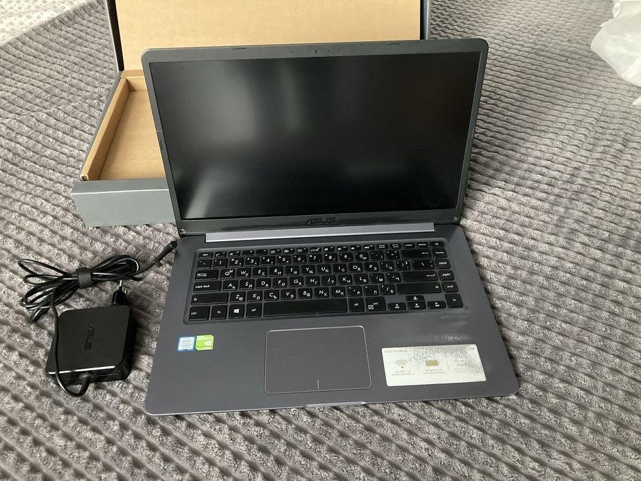 Asus VivoBooks 5 лаптоп