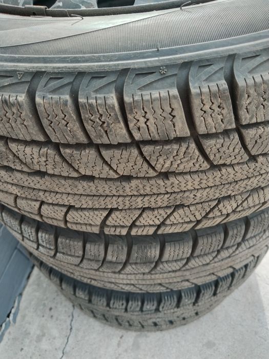 Продам зимние шины на р 15 с дисками