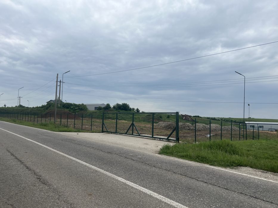 Vand sau inchiriez teren Bradu