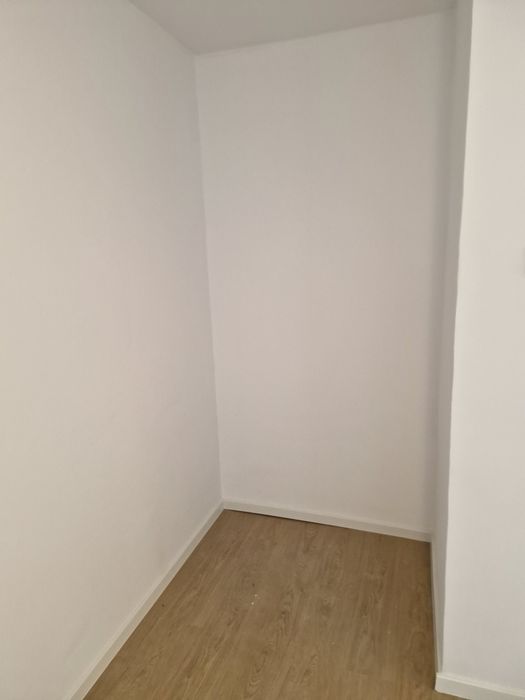 Vand apartament 4 camere metrou Lujerului