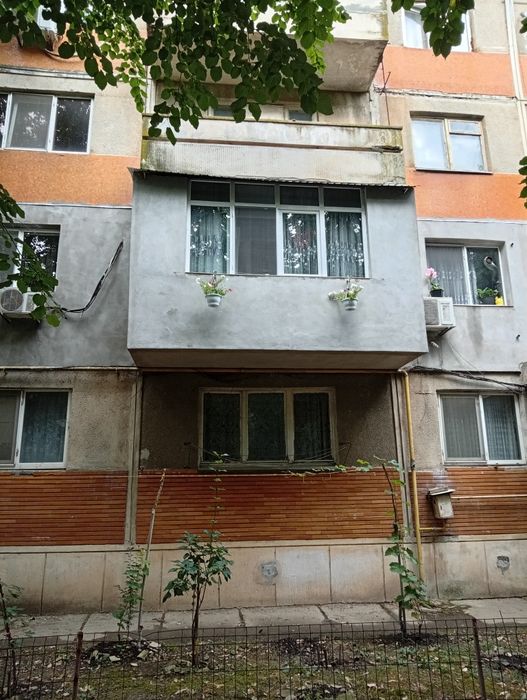 Schimb apartament cu casă