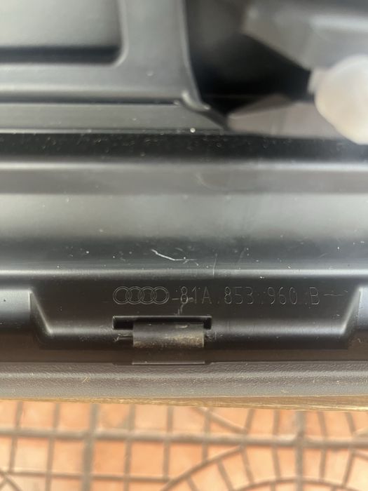 Предна дясна лайсна на вратата за Ауди Audi Q2