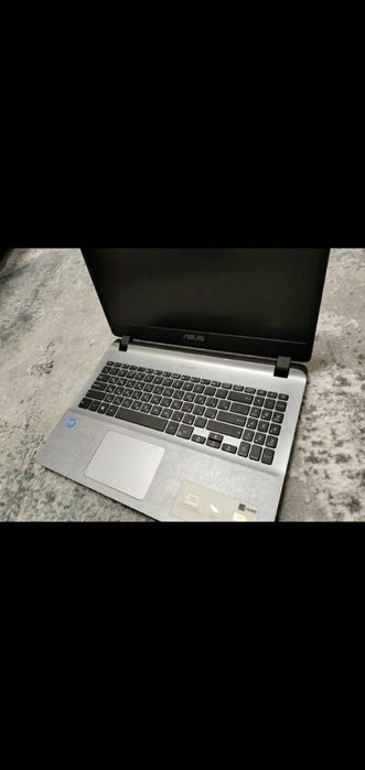 Ноутбук Asus x507m