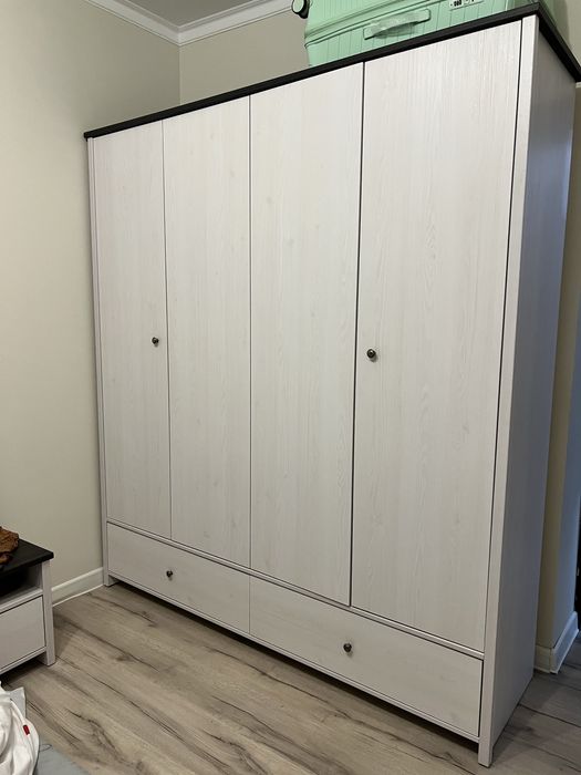 Срочно продам спальный гарнитур