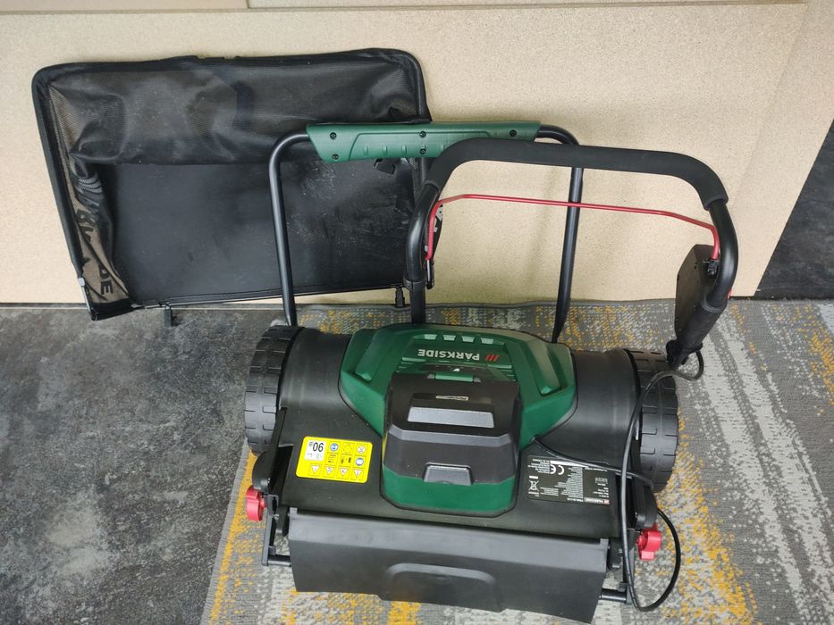 Mașină de tuns iarba