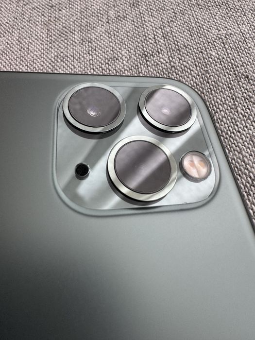 iPhone 11 Pro Max, 64GB, Midnight Green