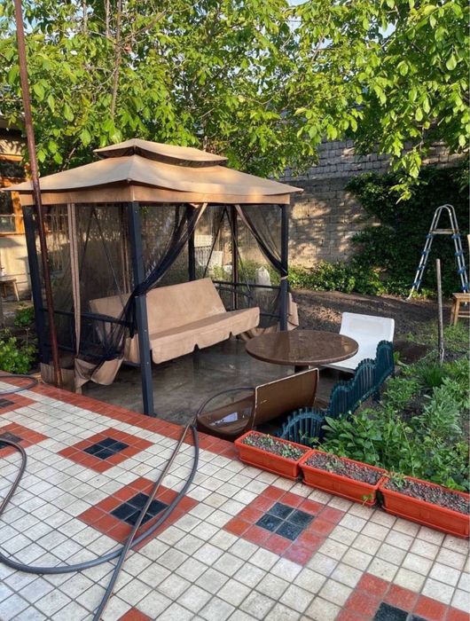 SHOSHILINCH! Yangi Hayot tumanida zamonaviy 3 qavatli uy sotiladi.