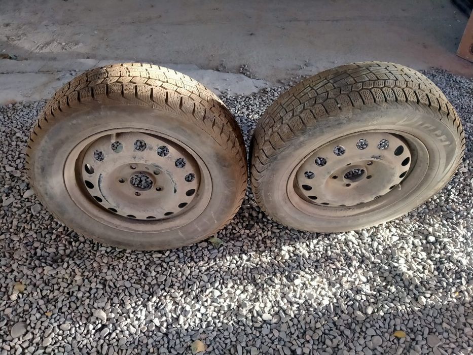 Продам зимние шины на 15 без дисков