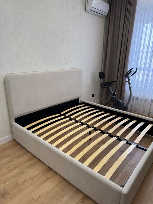 Кровать двухспальная