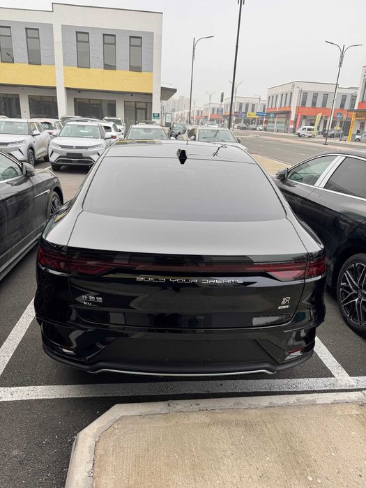 BYD Han EV 605 km — Премиальный электроседан