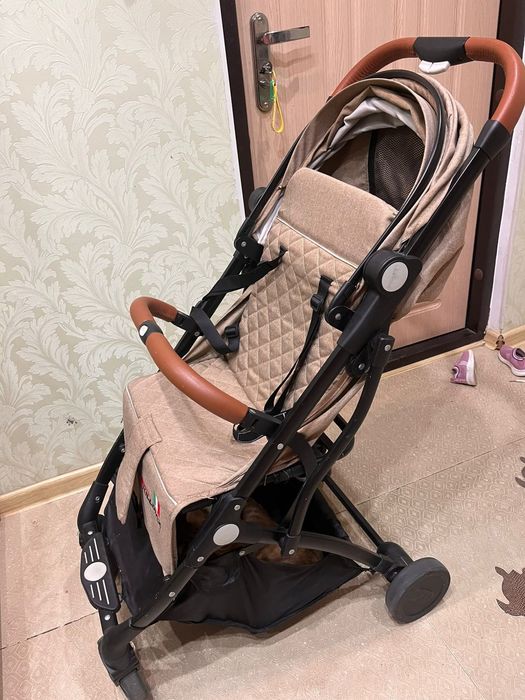 Срочно продам коляску