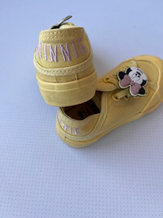 Обувки за момиче