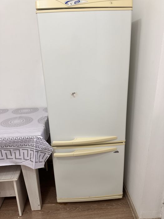 Холодильник рабочий