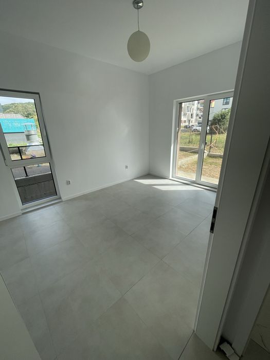 Inchiriez  Apartament