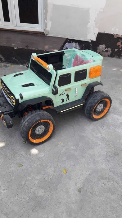 Bolalar Moshinasi Jeep 4x4