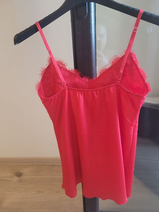 Maieu, culoare rosu, marime S-M, nou